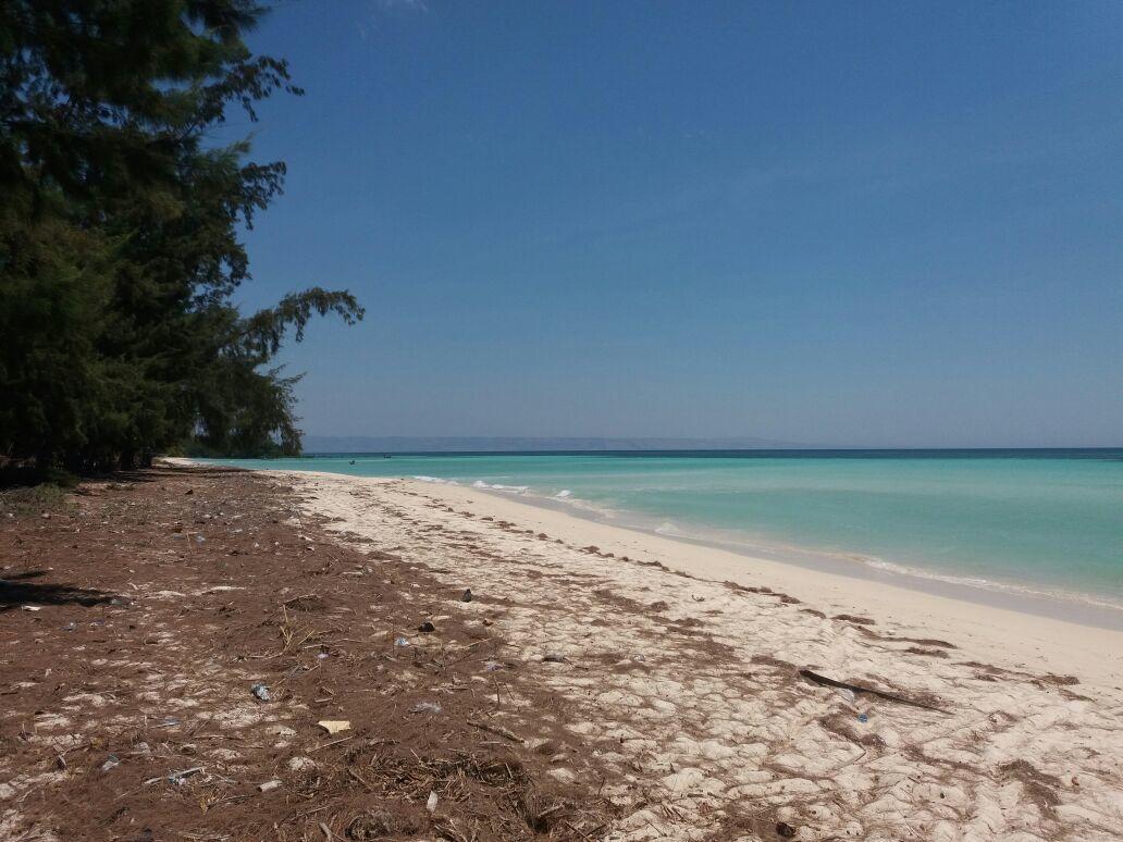 Wera Beach Kadumbul Exterior photo